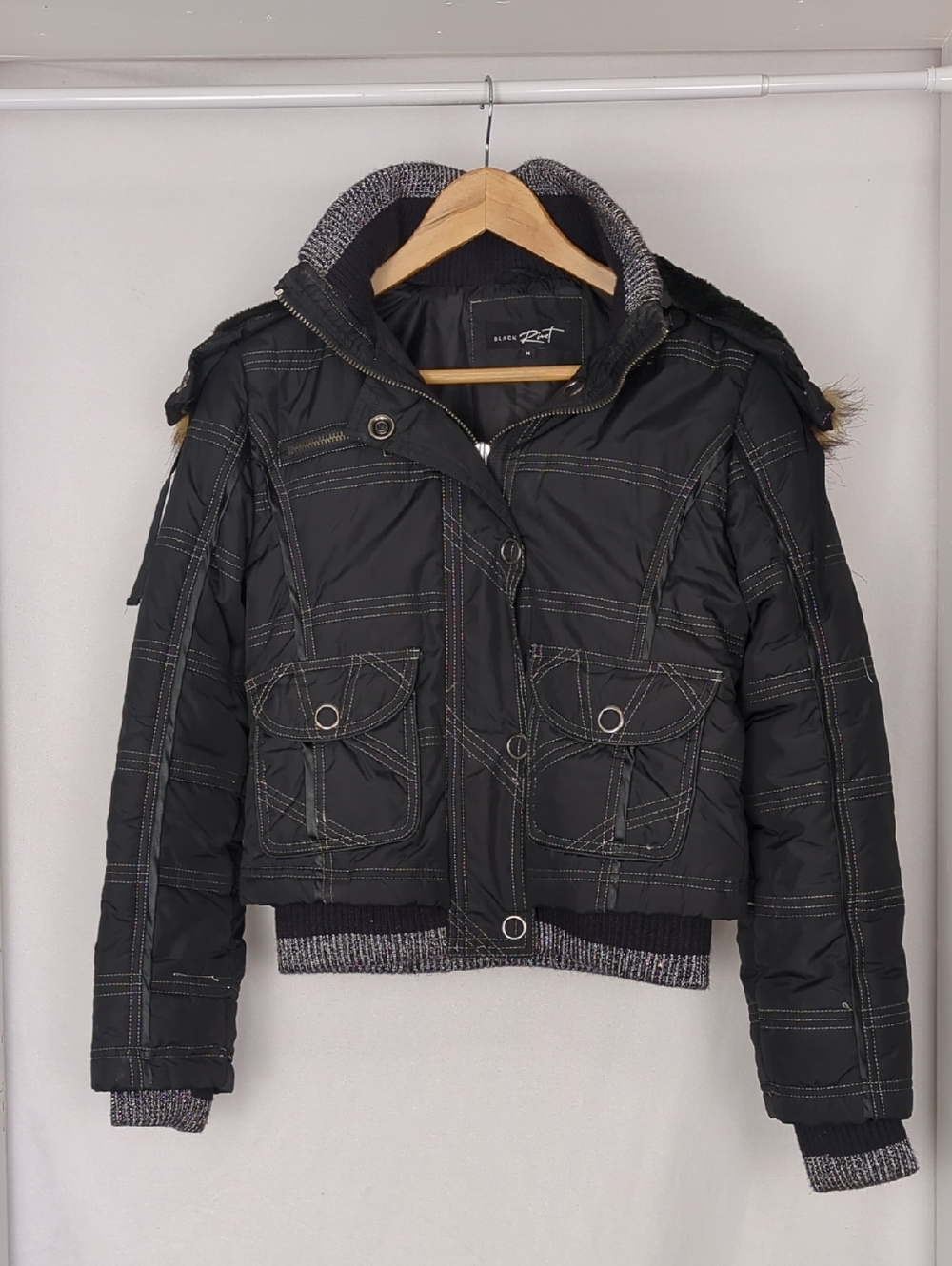 Y2K Vintage Black Puffy Cropped Bomber Jacket With Fur Lined Hood